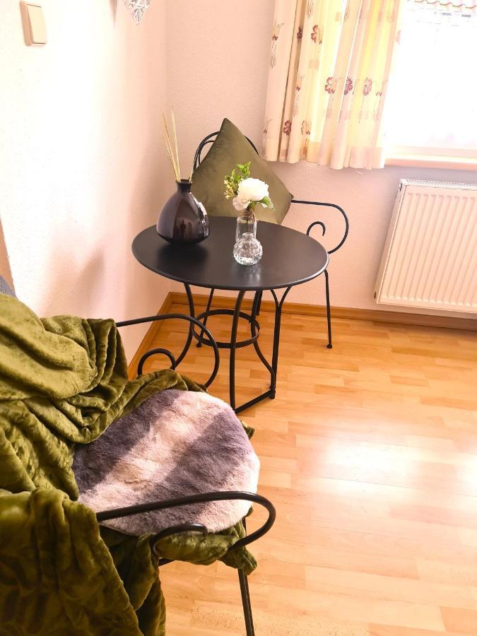 Gaestehaus Zum Weinbauer Rhodt unter Rietburg Luaran gambar