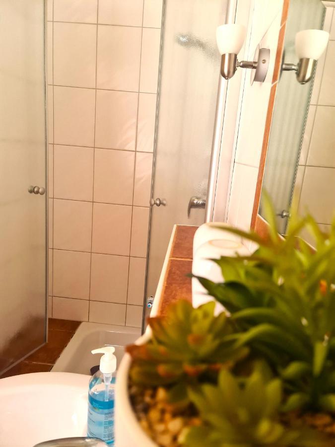 Gaestehaus Zum Weinbauer Rhodt unter Rietburg Luaran gambar
